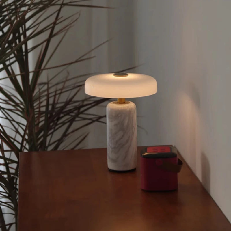 Luminária de Mesa Art Déco Recarregável